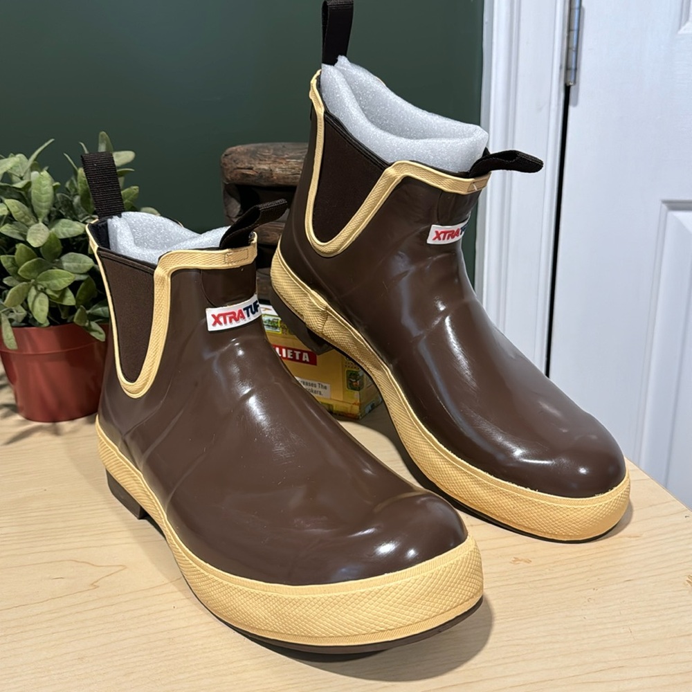 Xtratuf Legacy Deck Boots sz 11 Brand New